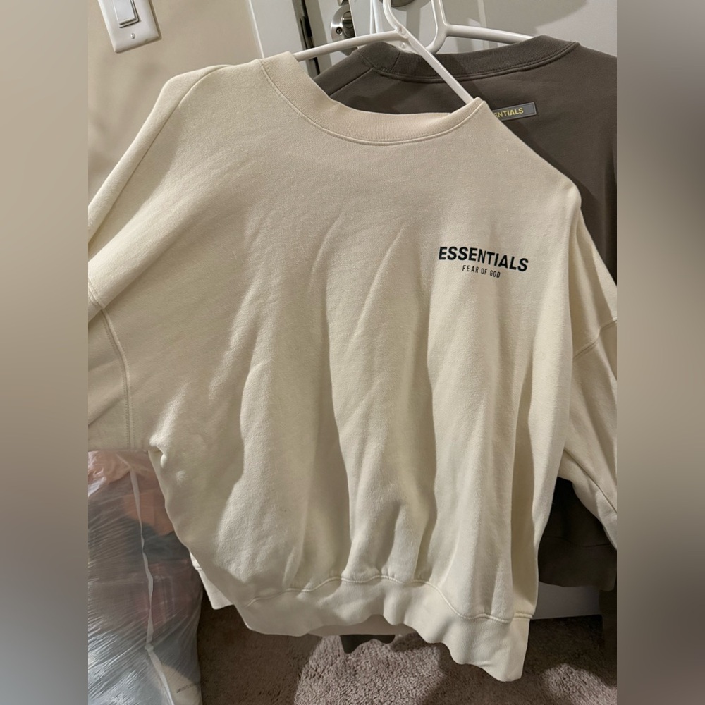 Essentials fear of god crew neck (cream)